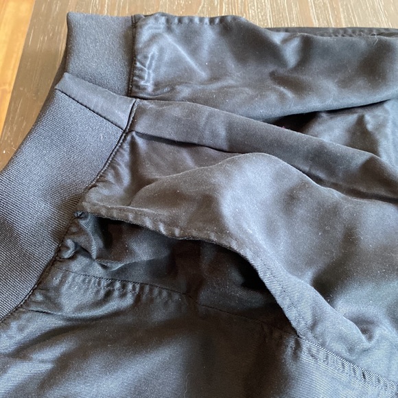 DKNY joggers size small in black 100% Lyocell. - Picture 5 of 11